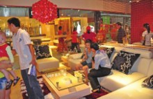 Home Furnishing traditional store sales model to find a brea